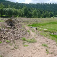 Blick vom 2. Parkplatz Richtung Zulauf (links), August 2002